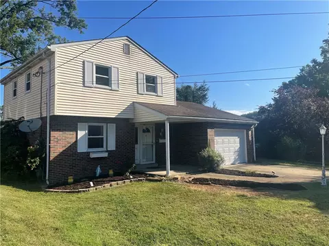 300 Oliver Dr, White Oak, PA 15131