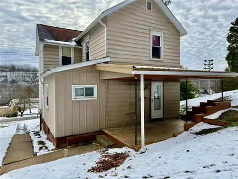 Exterior - 1126 Penn Ave, Vandergrift, PA 15690 photo 3 of 6