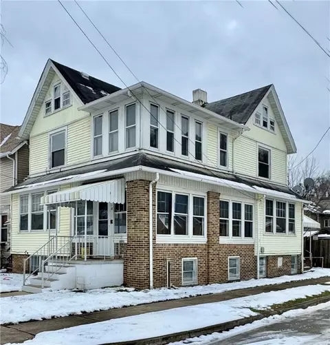 218 Clifford Ave, Apollo, PA 15613