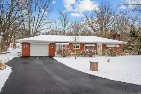 138 Rama Rd, Beaver Falls, PA 15010