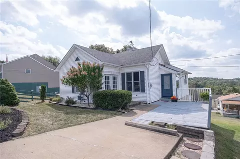 1648 Pierce St, Washington, PA 15301