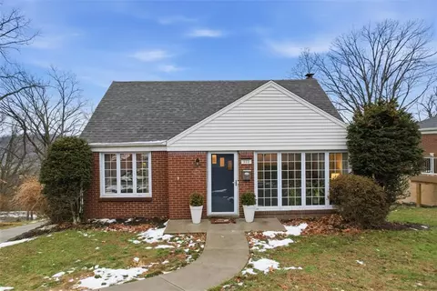 111 Rockingham Rd, Pittsburgh, PA 15238