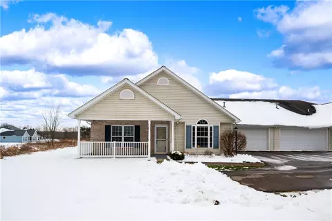 413 Stewart Ln #23-C, Grove City, PA 16127