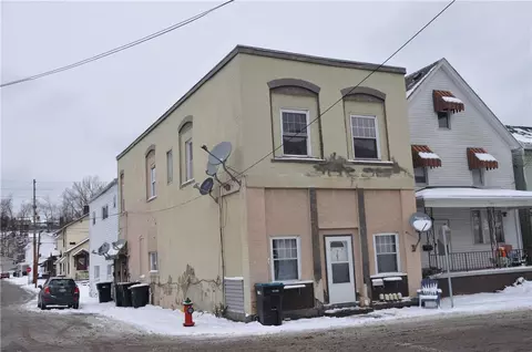 701 E 2nd, Tarentum, PA 15084