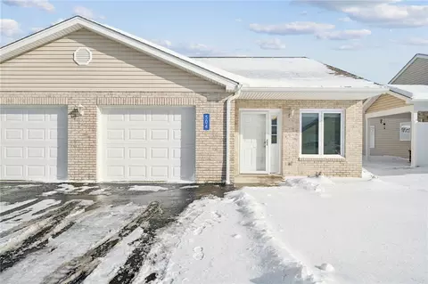 504 Sunview Cir, Latrobe, PA 15650