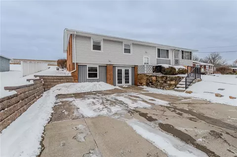 1155 University Dr, Dunbar, PA 15431