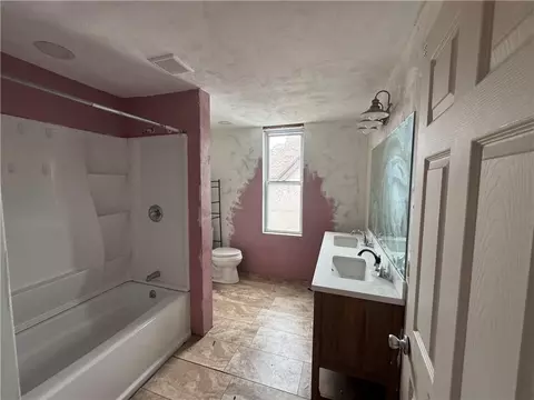 Bath - 166 Grant Ave, Vandergrift, PA 15690 photo 2 of 2