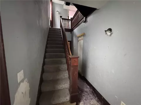 Entry Way - 166 Grant Ave, Vandergrift, PA 15690 photo 2 of 2