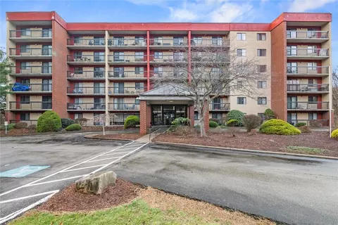1987 Centurion Dr #505, Pittsburgh, PA 15221