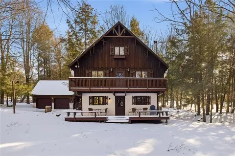 427 Wenatchee Path, Central City, PA 15926