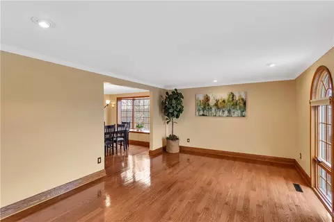 210 Gotham Ln, Monroeville, PA 15146 photo 7