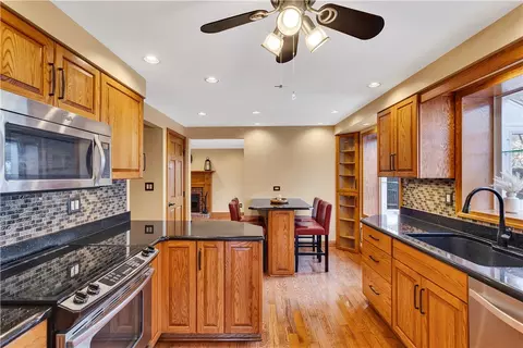210 Gotham Ln, Monroeville, PA 15146 photo 11