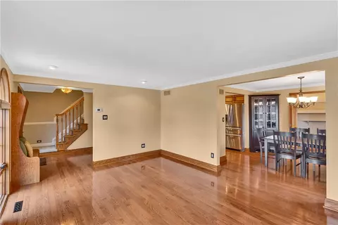 210 Gotham Ln, Monroeville, PA 15146 photo 6