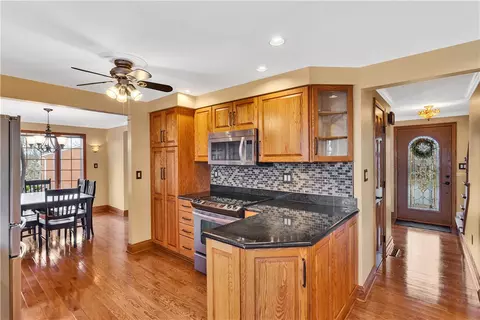 210 Gotham Ln, Monroeville, PA 15146 photo 13