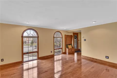 210 Gotham Ln, Monroeville, PA 15146 photo 5
