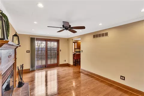210 Gotham Ln, Monroeville, PA 15146 photo 15