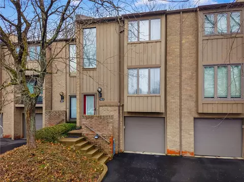 363 Hawthorne Ct, Pittsburgh, PA 15237