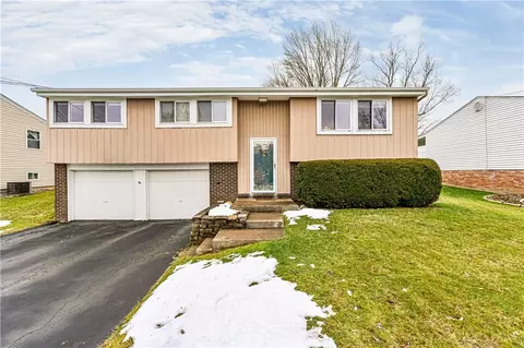 23 Seneca Dr, Greensburg, PA 15601