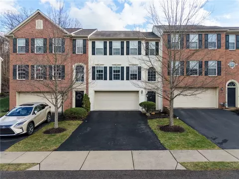 144 Broadstone Dr, Mars, PA 16046