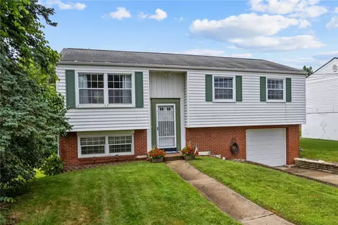7672 Steubenville Pike, Oakdale, PA 15071