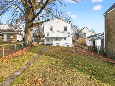 1320 Woodmont Ave, New Kensington, PA 15068