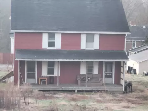 331 Oak St, Mount Pleasant, PA 15666