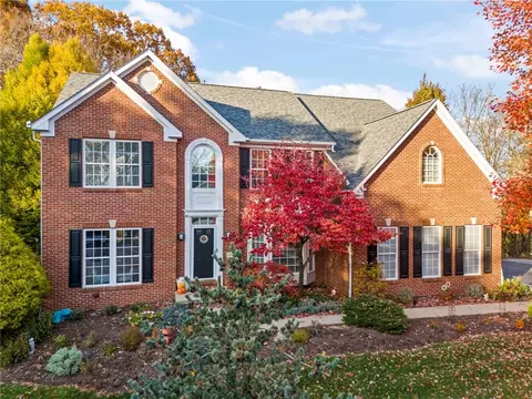 108 Creekwood Dr, Venetia, PA 15367