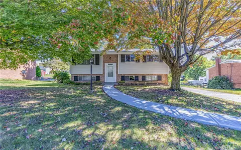 4340 Frederick Dr, New Kensington, PA 15068