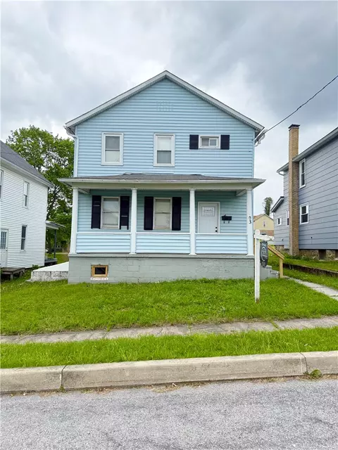 403 9th St, Windber, PA 15963