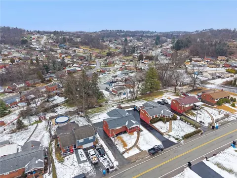 View/Area - 910 Colonial Manor Rd, Irwin, PA 15642 photo 2 of 4