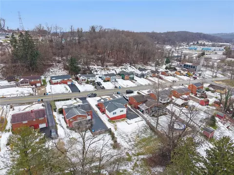View/Area - 910 Colonial Manor Rd, Irwin, PA 15642 photo 1 of 4