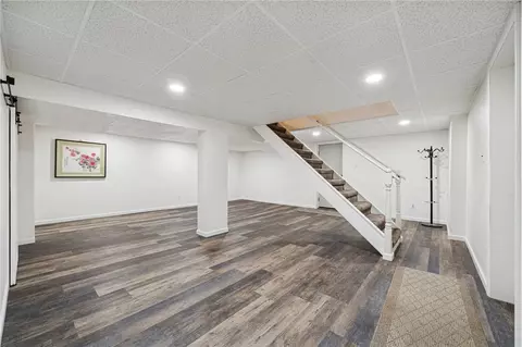 Entry Way - 910 Colonial Manor Rd, Irwin, PA 15642 photo 1 of 1