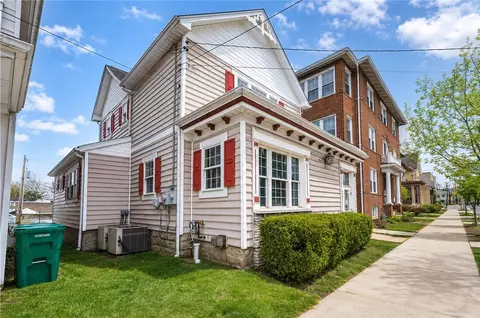 132 S 7th St, Indiana, PA 15701