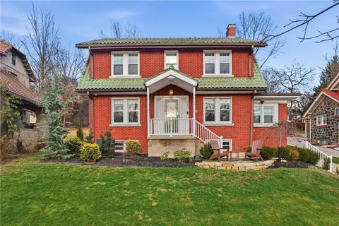 261 Parkway Dr, Pittsburgh, PA 15228