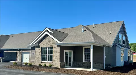 109 Independence Dr #108C, Cabot, PA 16023