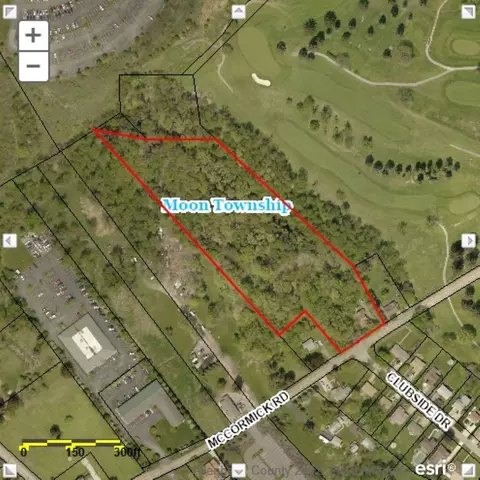 469 Mccormick Rd, Coraopolis, PA 15108