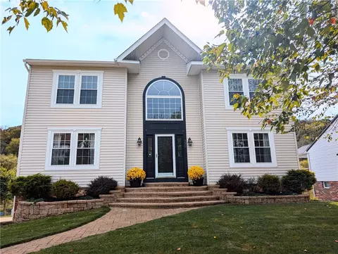 120 Windsor Ct, Cranberry Township, PA 16066