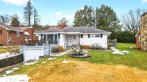 660 Circle Dr, Belle Vernon, PA 15012