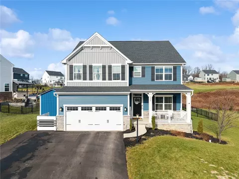 1063 Wedgewood Dr, Jeannette, PA 15644
