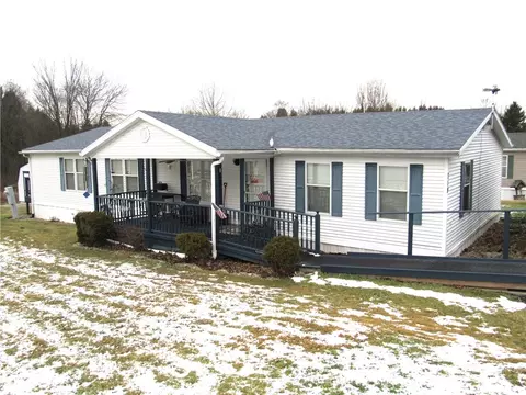 719 Joy Ln, Butler, PA 16001