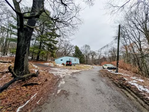 425 3rd St, Rouseville, PA 16344