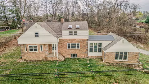 1435 Morrow Rd, Pittsburgh, PA 15241