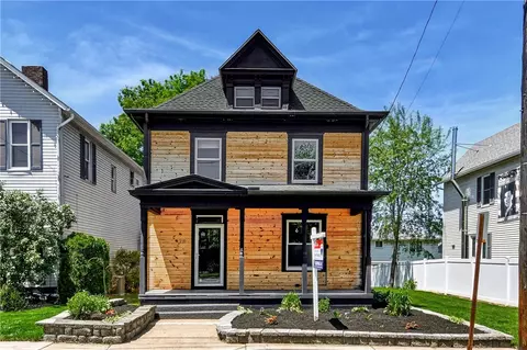 110 Pattison St, Evans City, PA 16033