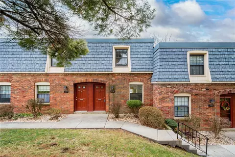 139 Community Ct, Pittsburgh, PA 15205