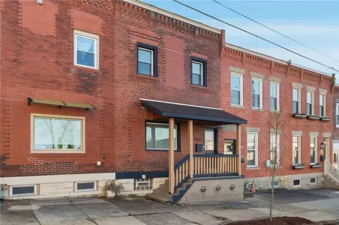 3646 Mintwood St, Pittsburgh, PA 15201