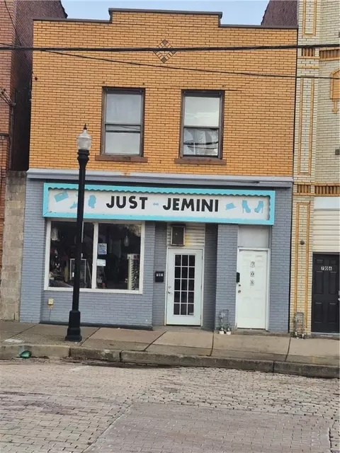 708 Broadway Ave, Mckees Rocks, PA 15136