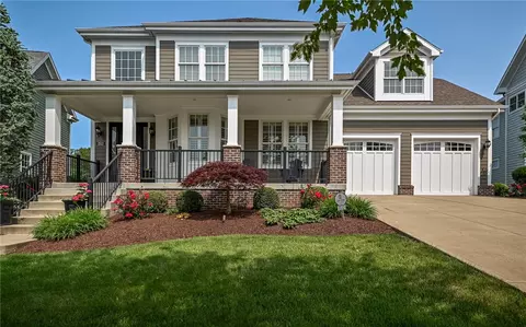 1512 Celebration Cir, Bridgeville, PA 15017