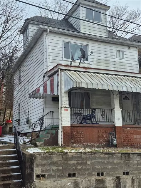 803 Lamont St, Mckees Rocks, PA 15136