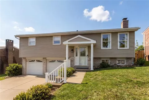 3040 Greenridge Dr, Verona, PA 15147