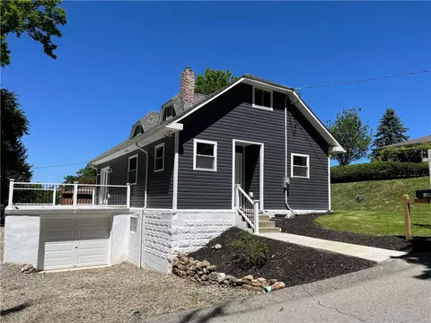 1095 Francis Blvd, New Kensington, PA 15068